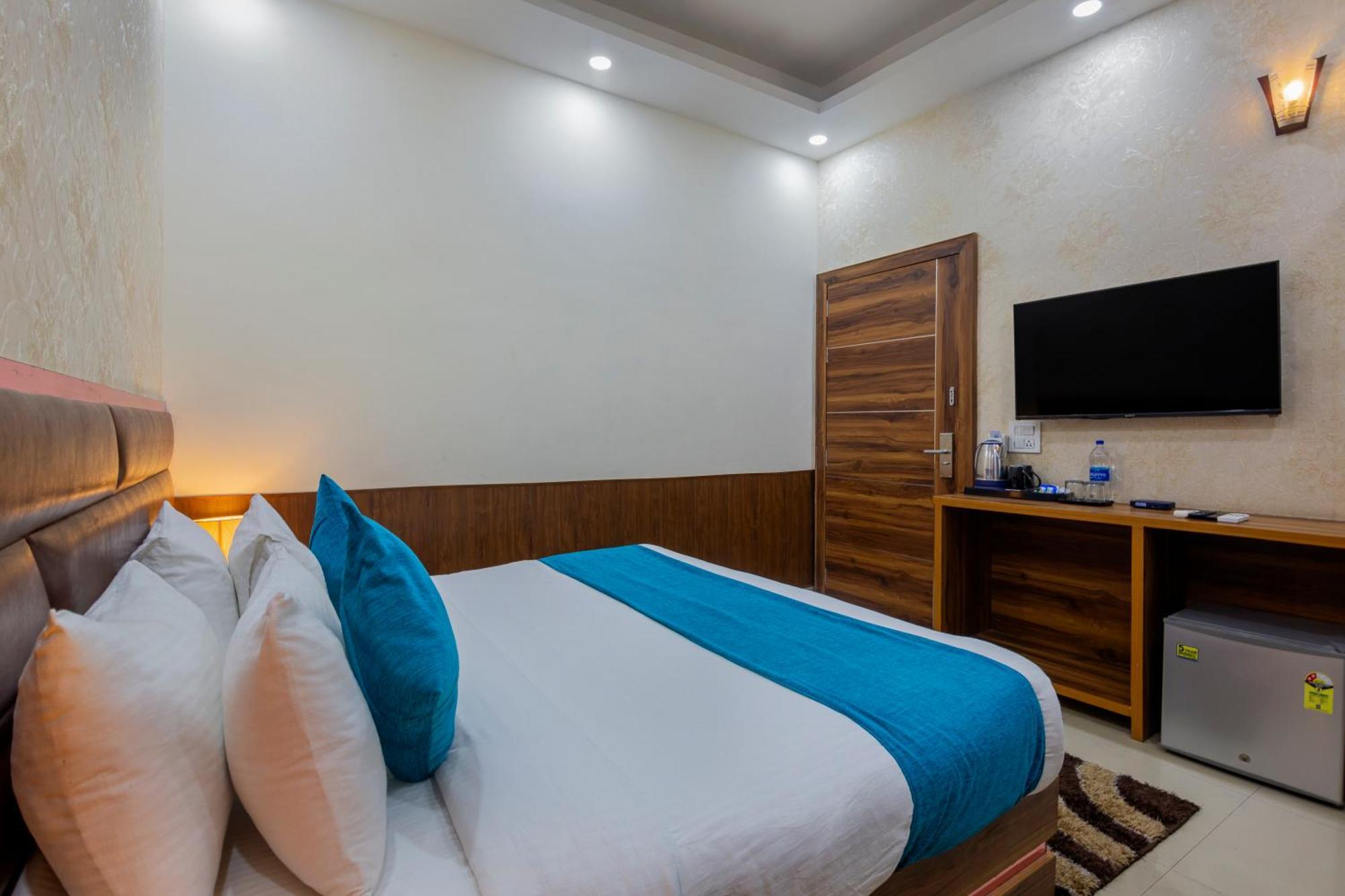 Shree Jee Hotel - Nit Faridabad Zewnętrze zdjęcie