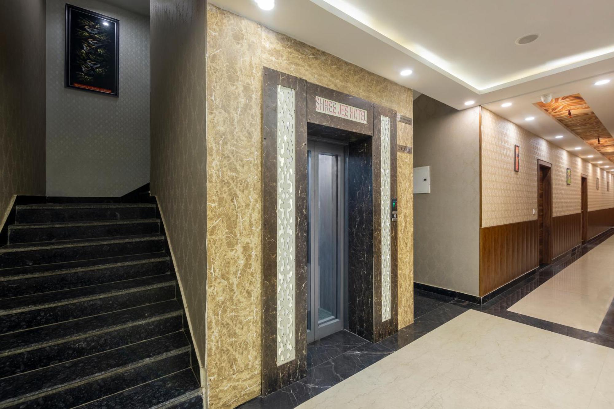 Shree Jee Hotel - Nit Faridabad Zewnętrze zdjęcie