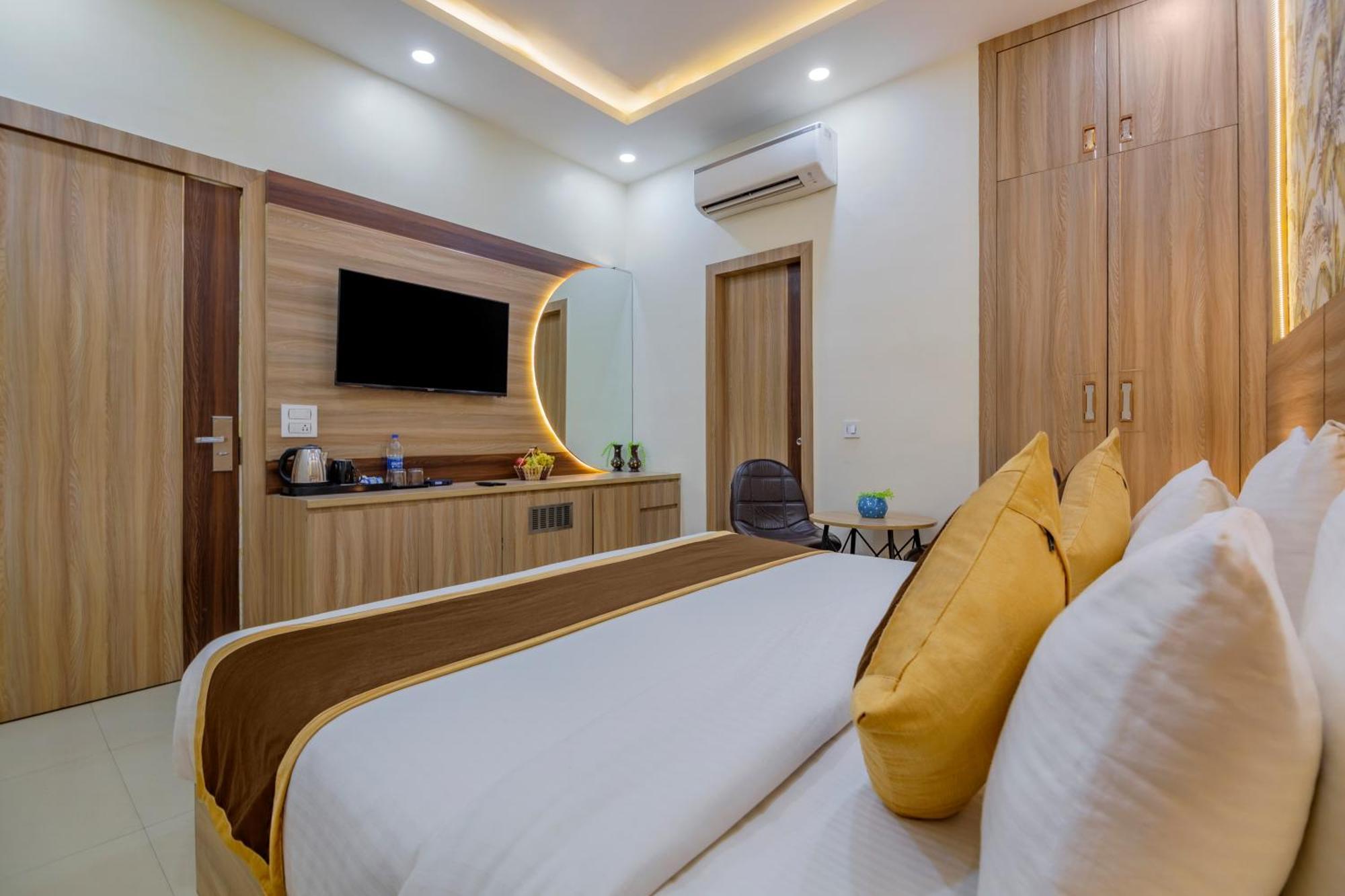 Shree Jee Hotel - Nit Faridabad Zewnętrze zdjęcie